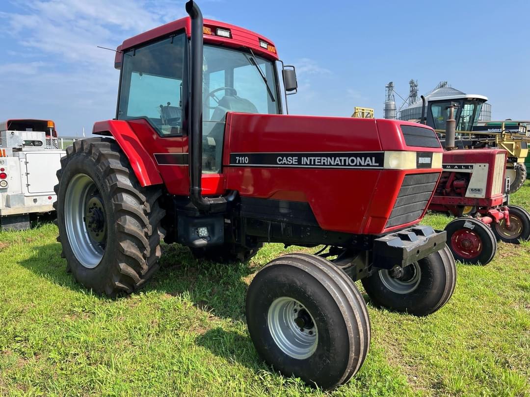 Image of Case IH 7110 Primary image
