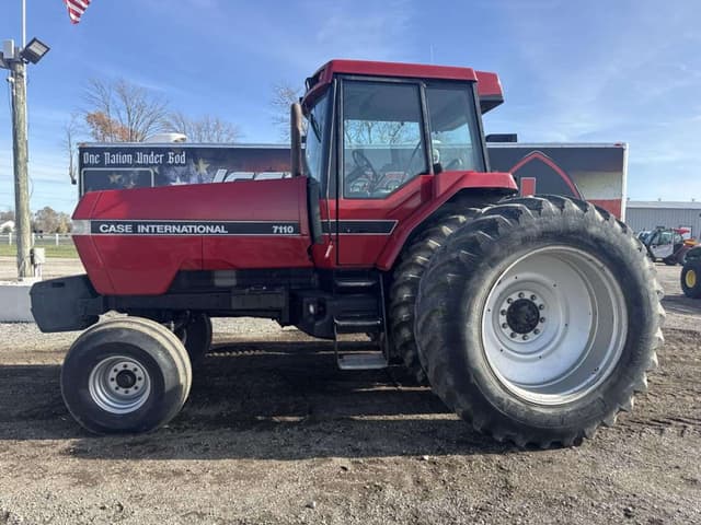 Image of Case IH 7110 equipment image 1