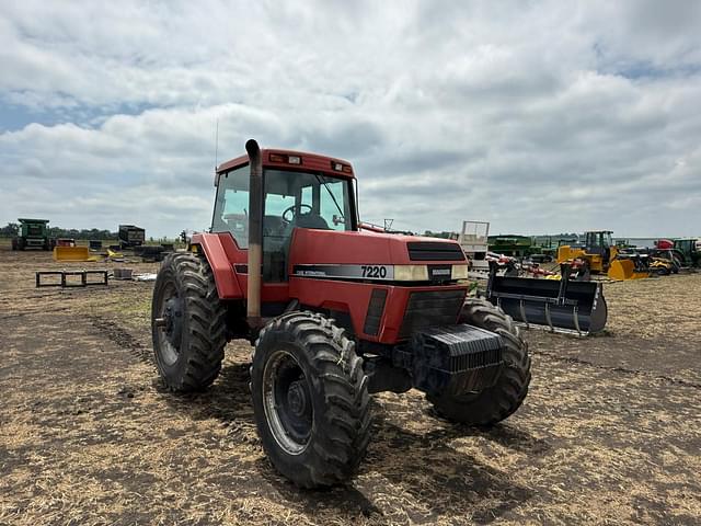 Image of Case IH 7220 equipment image 4