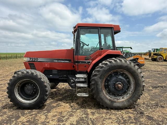 Image of Case IH 7220 equipment image 1