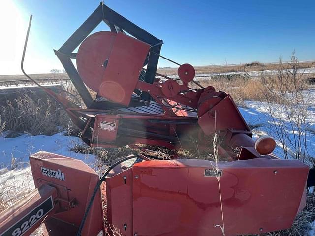 Image of Case IH 8220 equipment image 4