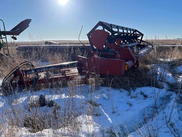 Image of Case IH 8220 equipment image 2