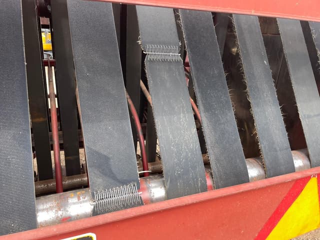 Image of Case IH 8440 equipment image 2