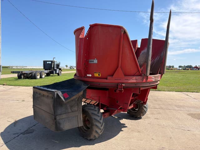 Image of Case IH 8610 equipment image 2