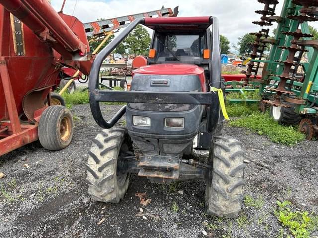 Image of Case IH Farmall 110N equipment image 3