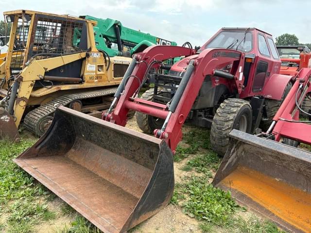 Image of Case IH Farmall 120C equipment image 1
