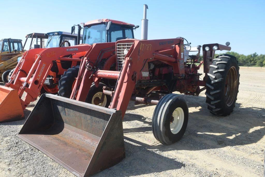 Image of Case IH 656 Primary image