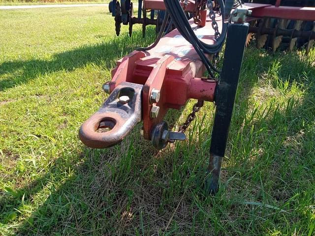 Image of Case IH 330 equipment image 4