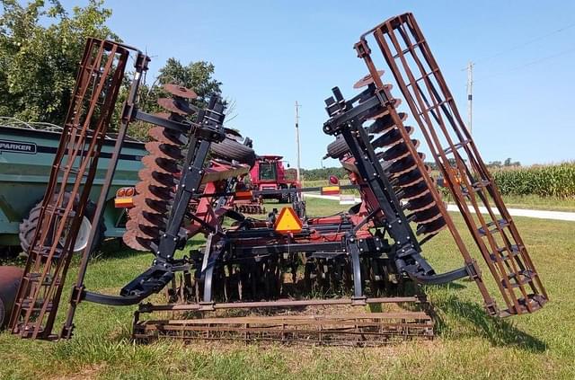 Image of Case IH 330 equipment image 1