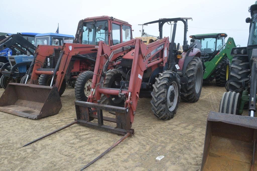 Case IH LX132 Equipment Image0