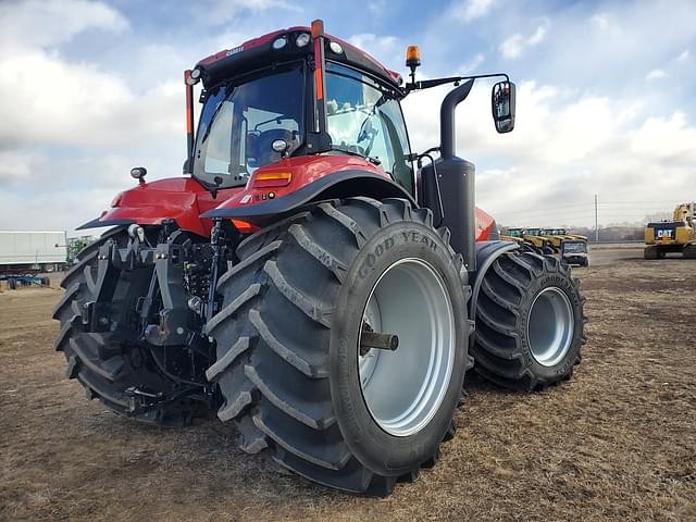 Image of Case IH Magnum 310 equipment image 3