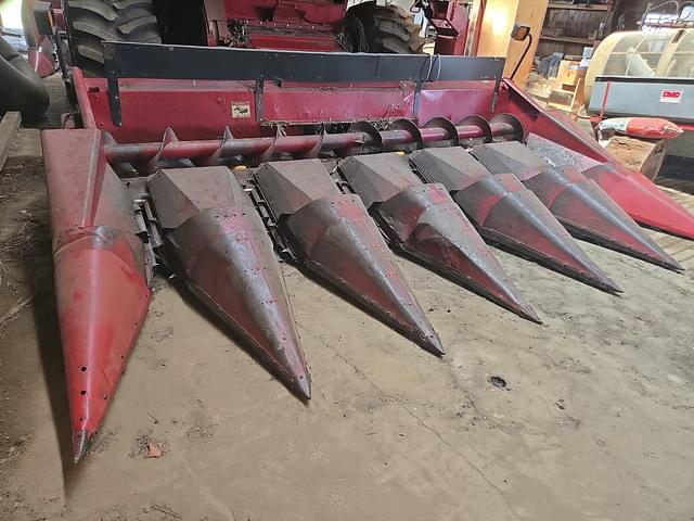 Image of Case IH 1063 equipment image 1