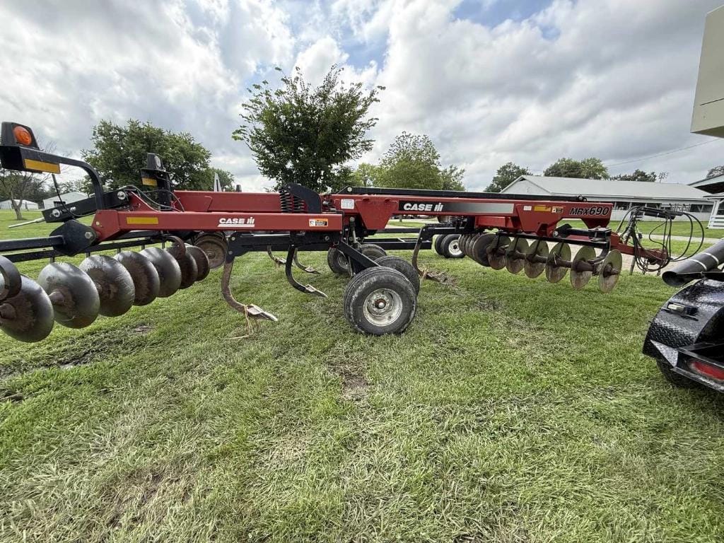 Case IH MRX690 Equipment Image0
