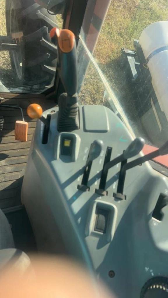 Image of Case IH MX135 equipment image 4