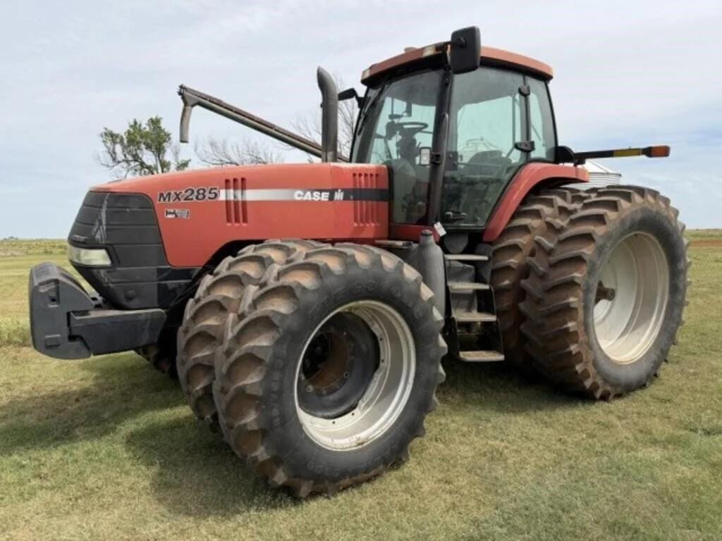Case IH MX285 Equipment Image0