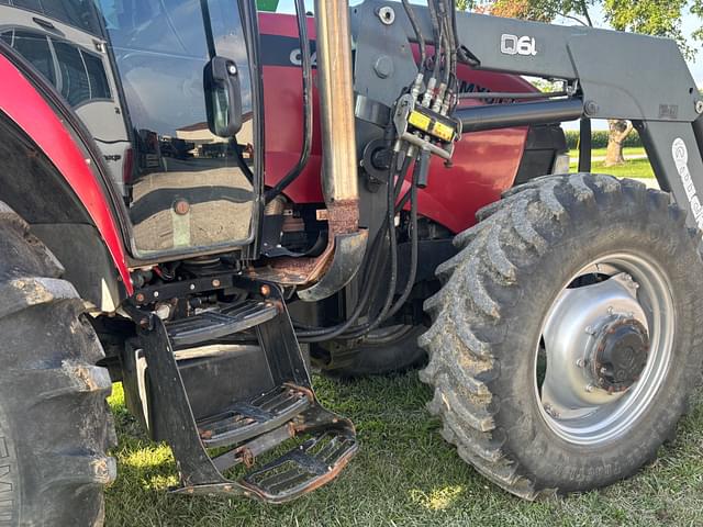 Image of Case IH MXU130 Value equipment image 4