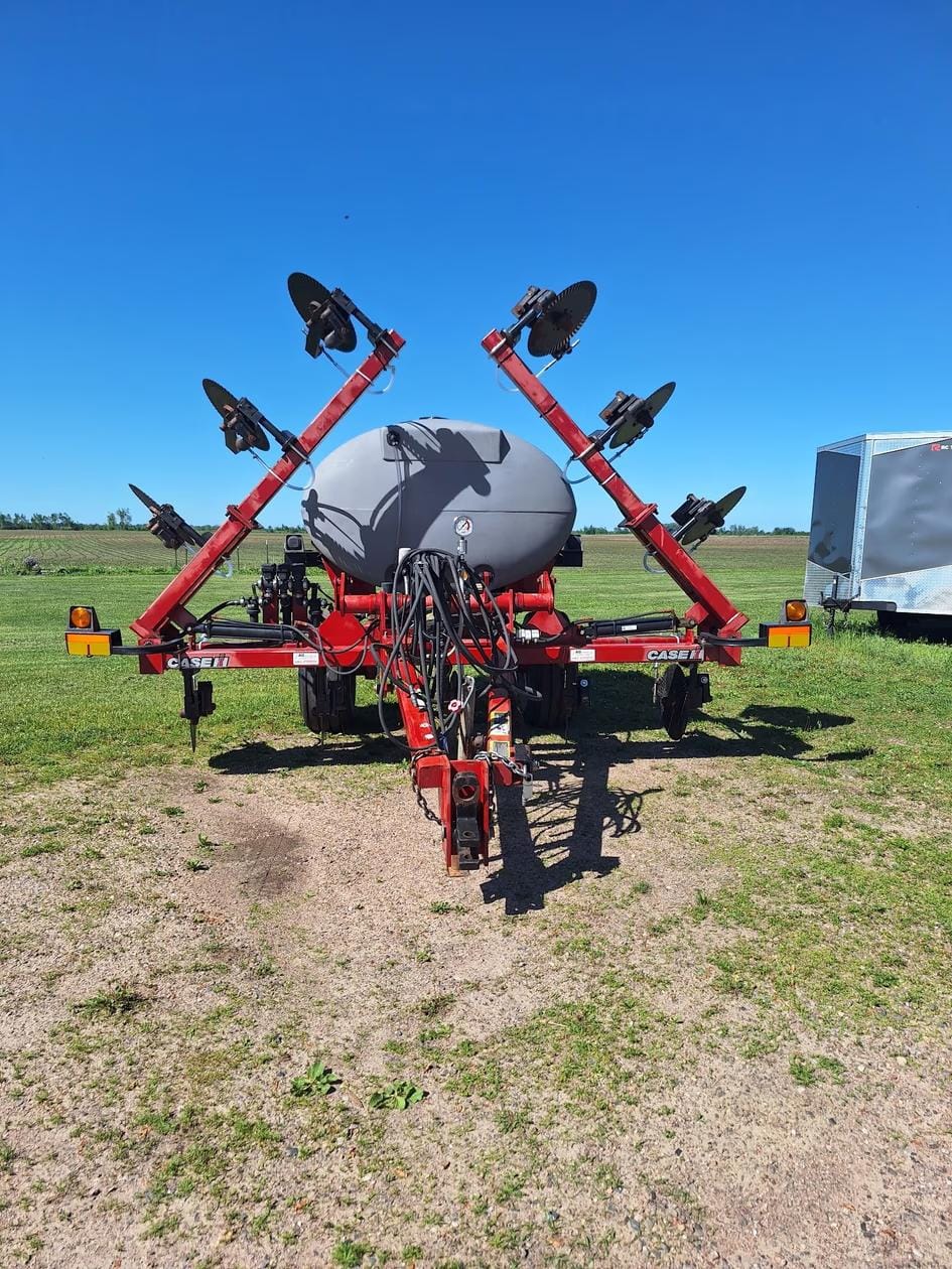 Case IH 2800 Equipment Image0