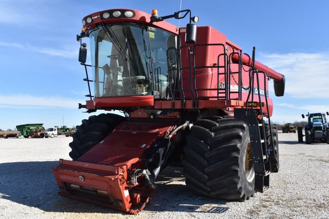 Image of Case IH 8120 equipment image 1