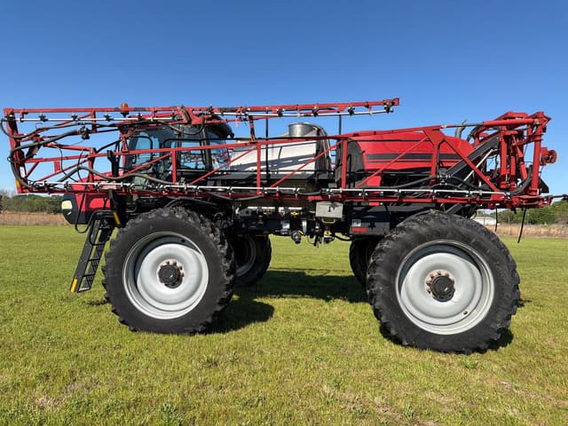 Image of Case IH Patriot 3340 equipment image 1