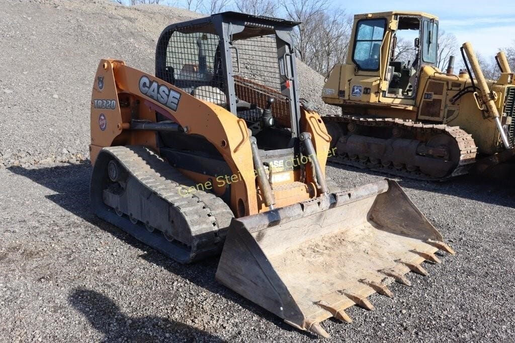 Case TR320 Equipment Image0