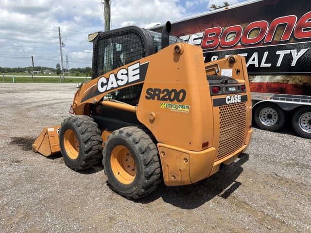 Image of Case SR200 equipment image 2