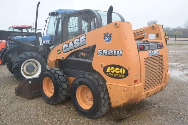 Image of Case SR210 equipment image 1