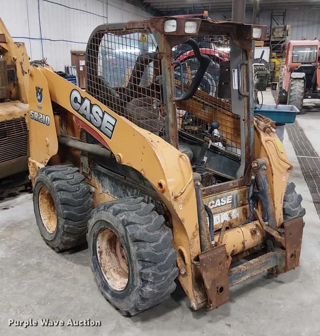 Image of Case SR210 equipment image 2