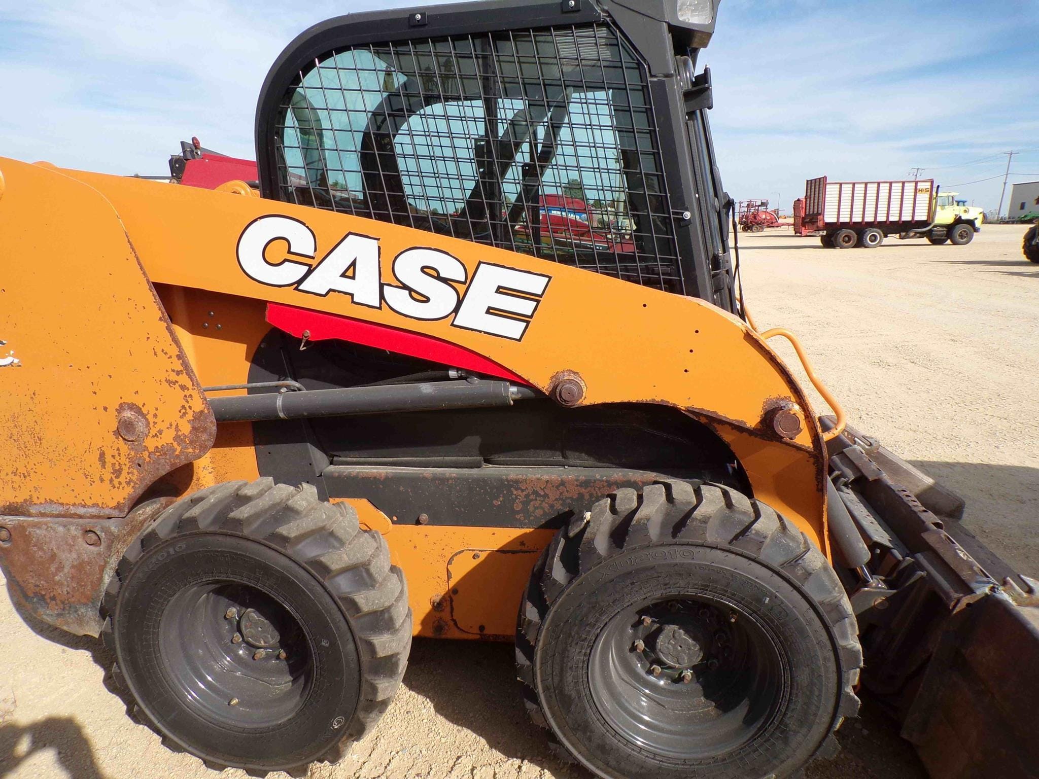 Case SR210B Equipment Image0