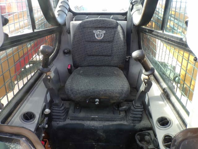 Image of Case SR210B equipment image 3