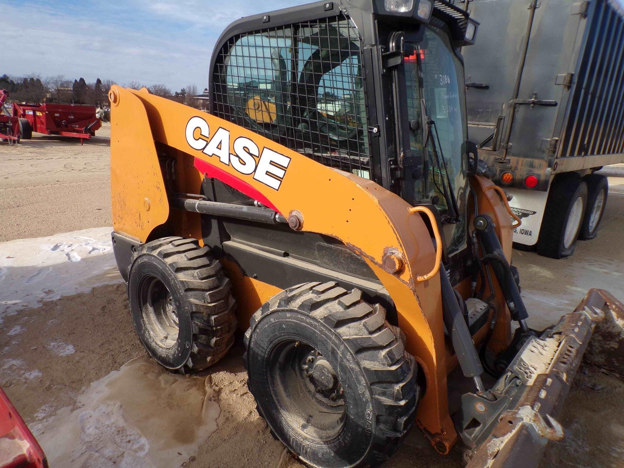 Case SR210B Equipment Image0