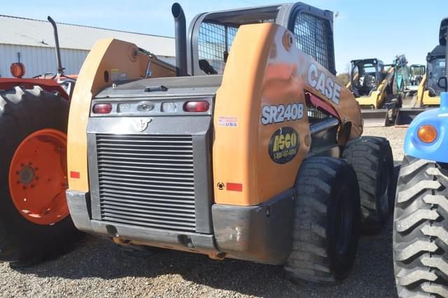 Image of Case SR240B equipment image 2