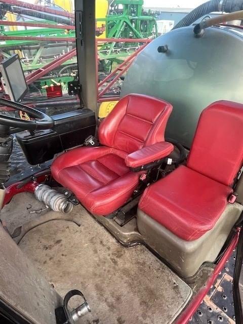 Image of Case IH Titan 3530 equipment image 3