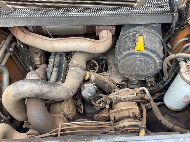 Image of Case TR270 equipment image 4