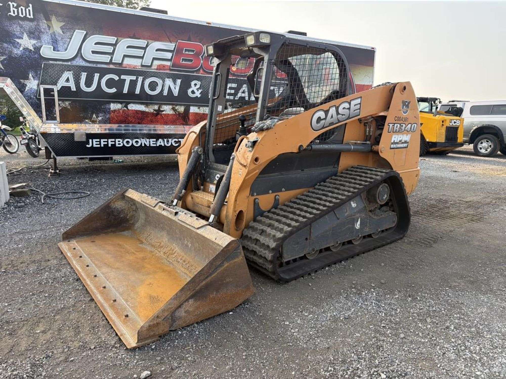 Case TR340 Equipment Image0