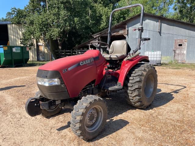 Image of Case IH Farmall 31 equipment image 1