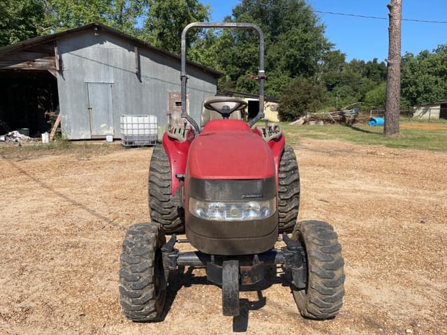 Image of Case IH Farmall 31 equipment image 4