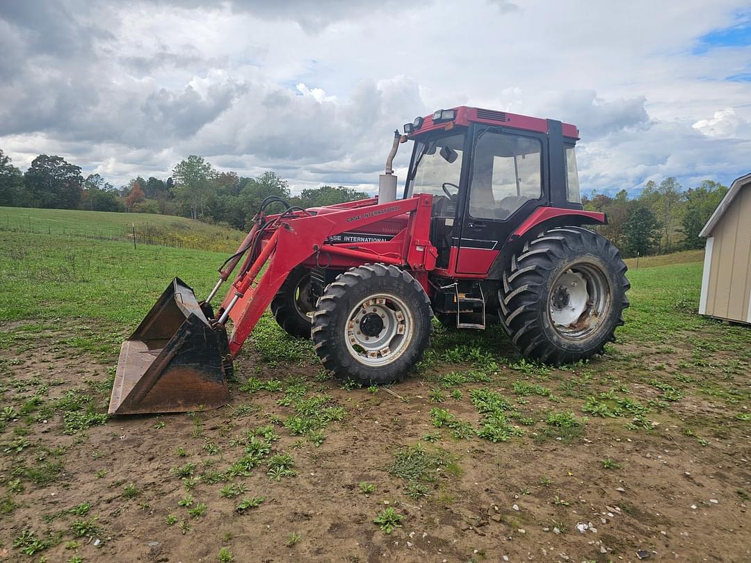 Image of Case IH 695 Primary image