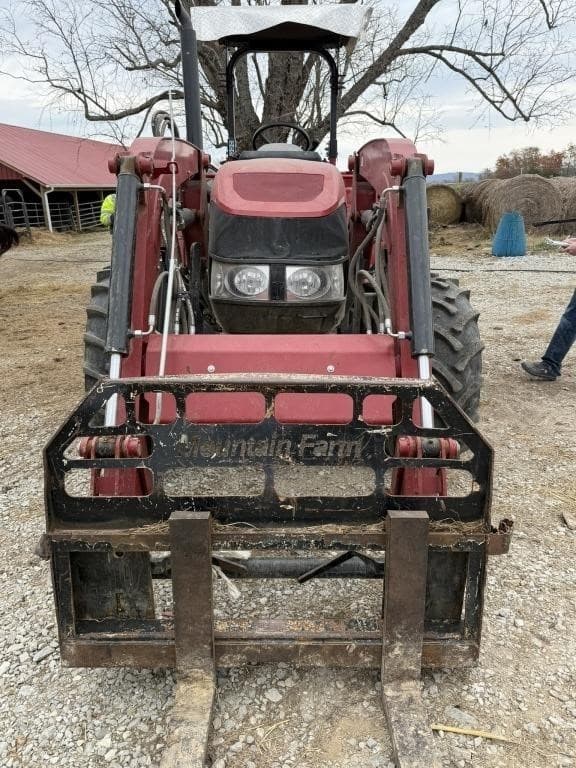Image of Case IH Farmall 75C equipment image 4