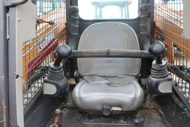 Image of Case TR270 equipment image 4