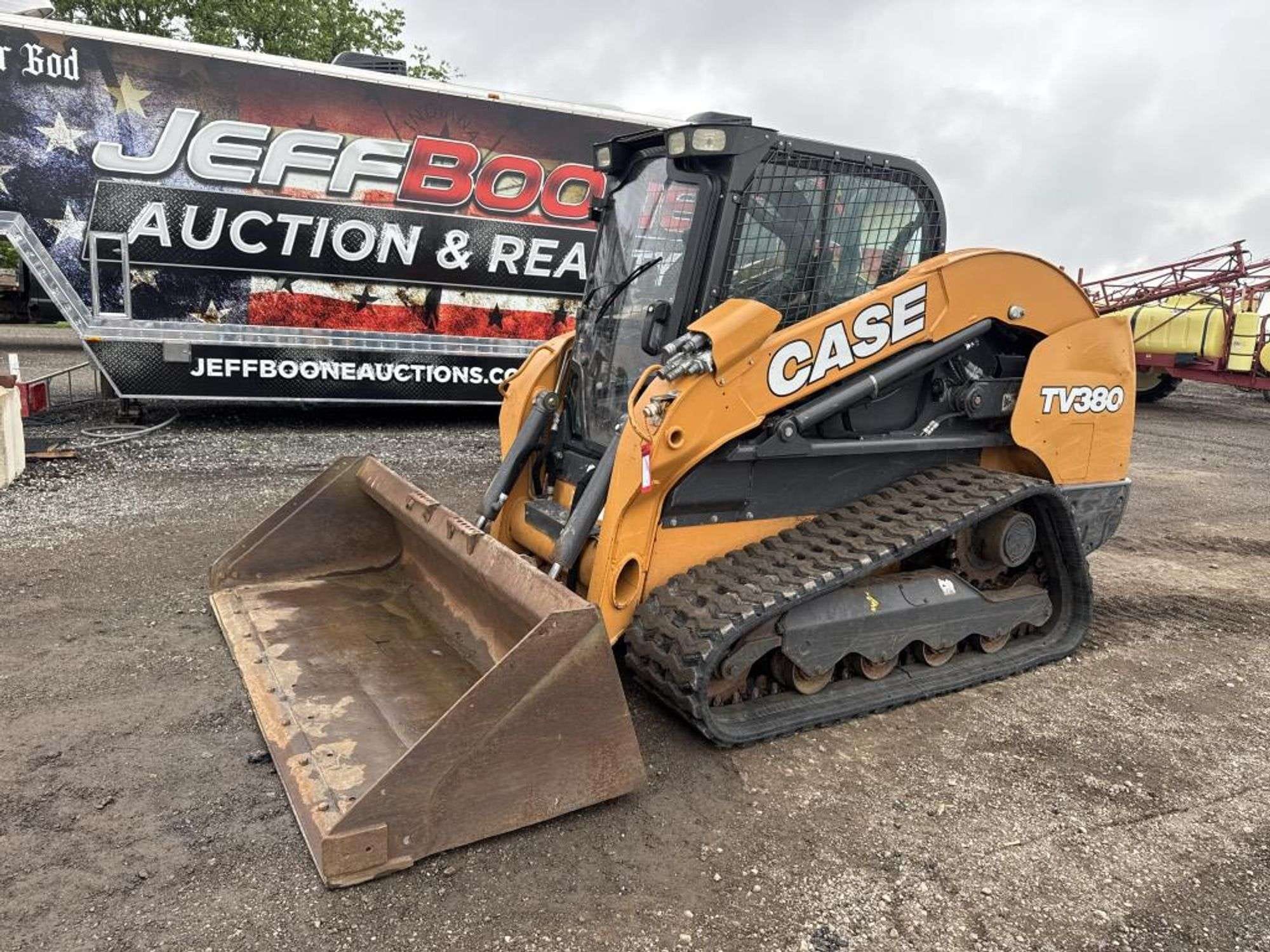Case TV380 Equipment Image0
