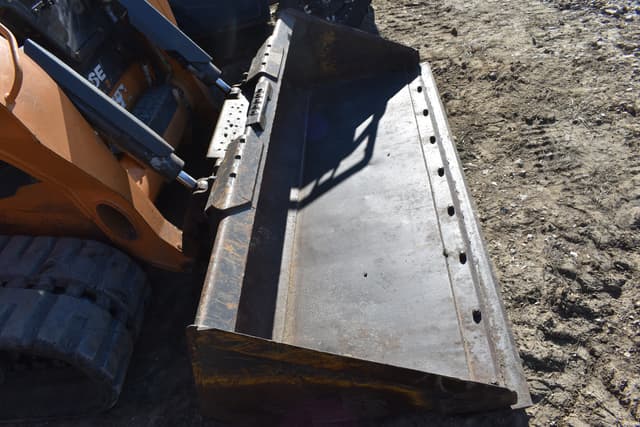 Image of Case TV450 equipment image 4