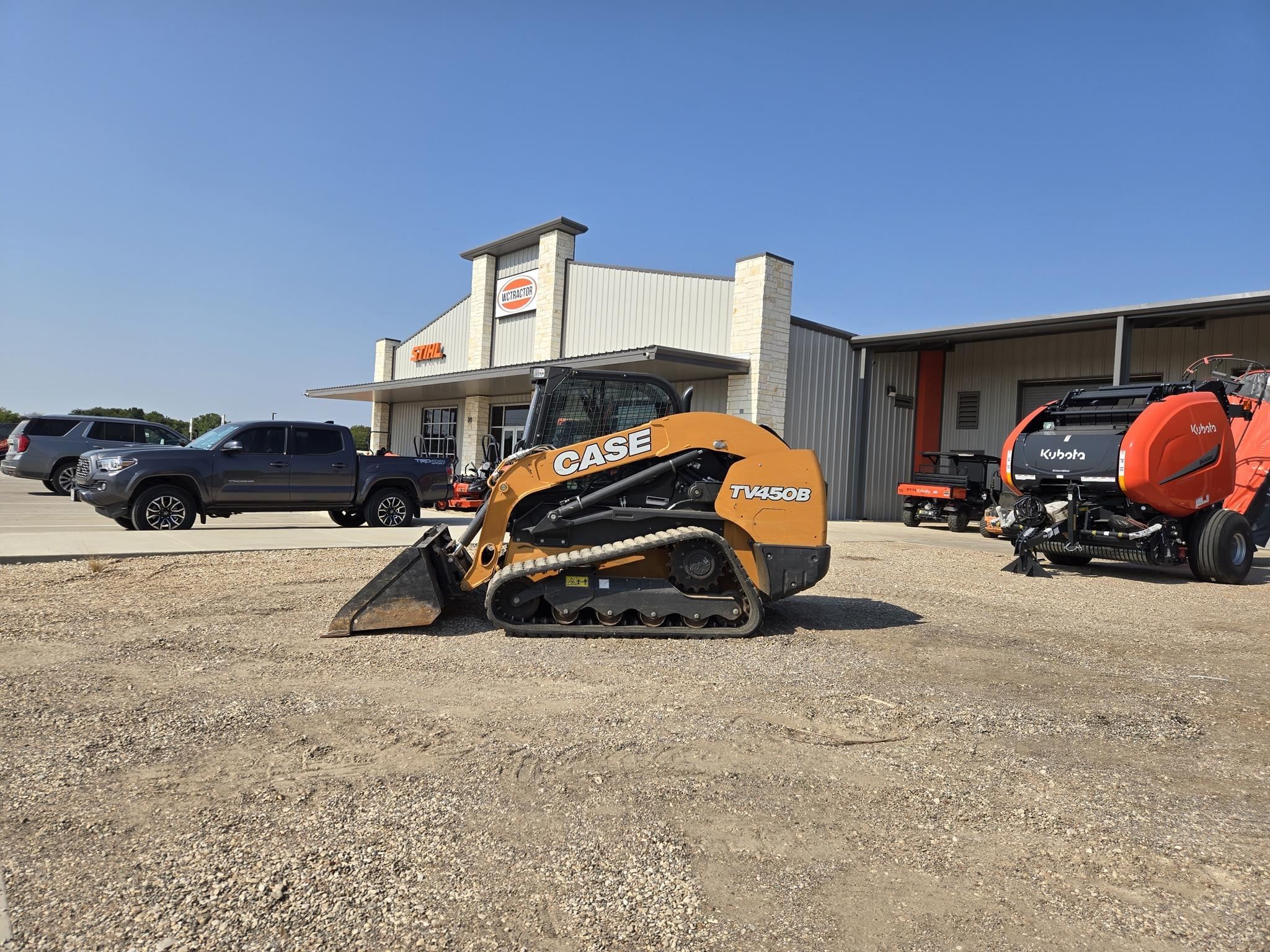 2022 Case TV450B Equipment Image0