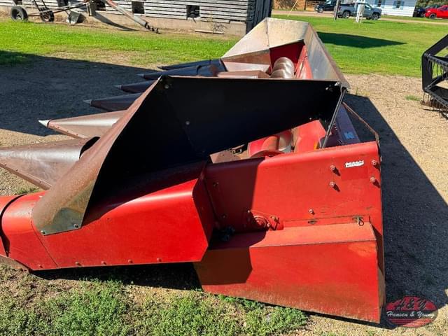 Image of Case IH 1063 equipment image 3
