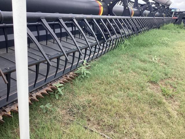 Image of Case IH 2142 equipment image 4