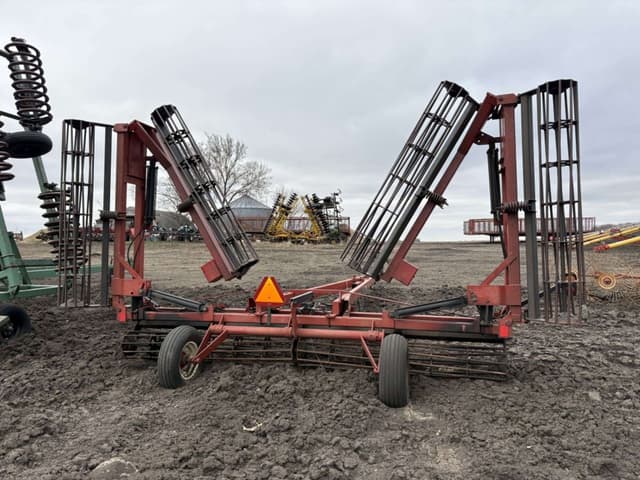Image of Case IH Crumbler equipment image 3