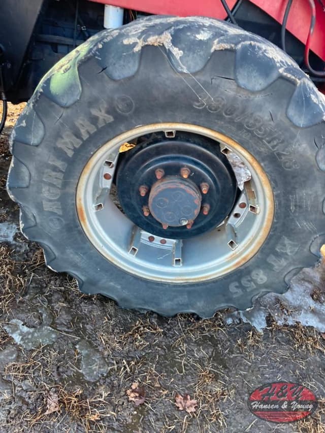 Image of Case IH MX135 equipment image 4