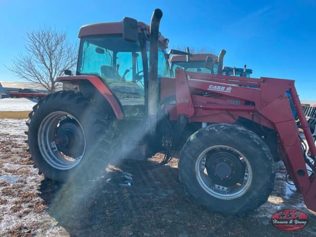 Image of Case IH MX135 equipment image 2