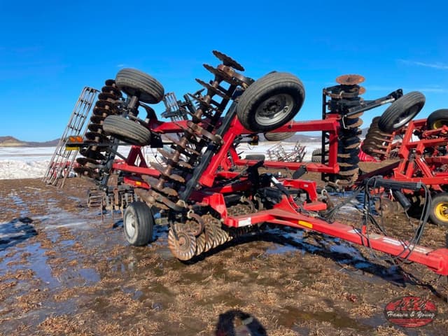 Image of Case IH 330 equipment image 1