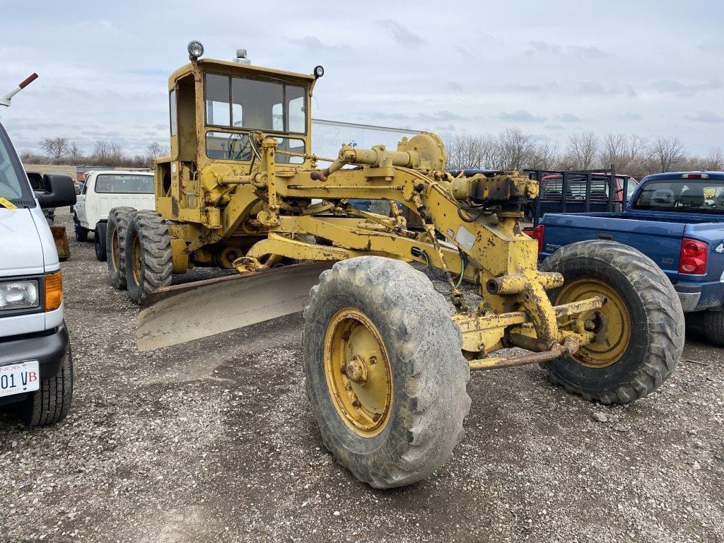 Main image Caterpillar 12