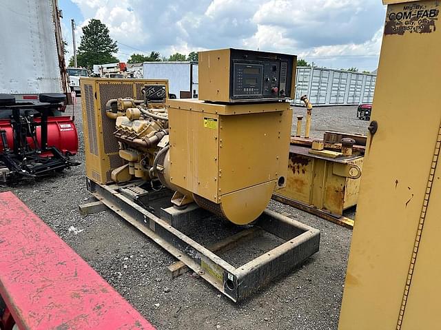 Image of Caterpillar 3208 equipment image 2